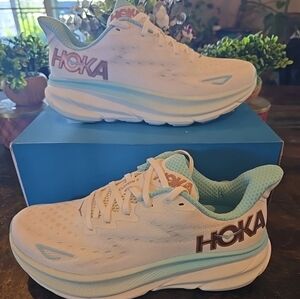 Hoka rose gold blue and white shoes Clifton 9 size womens 8B eu 40